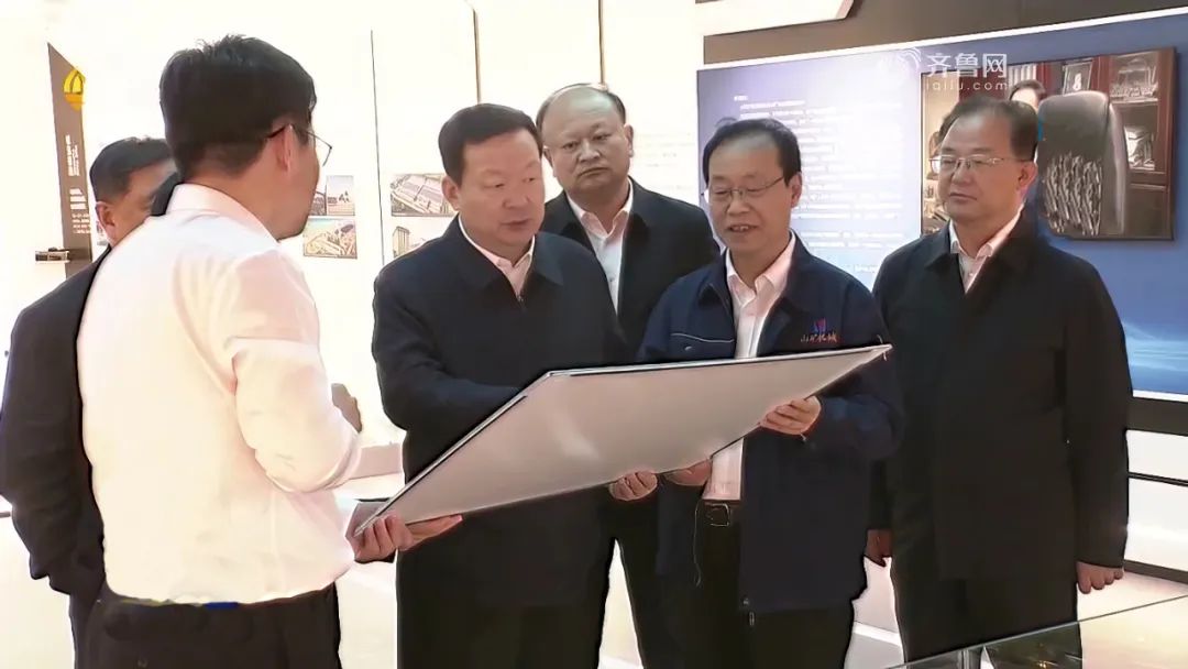 山東省委副書(shū)記、省長(zhǎng)周乃翔蒞臨山東山礦機(jī)械有限公司新廠區(qū)調(diào)研